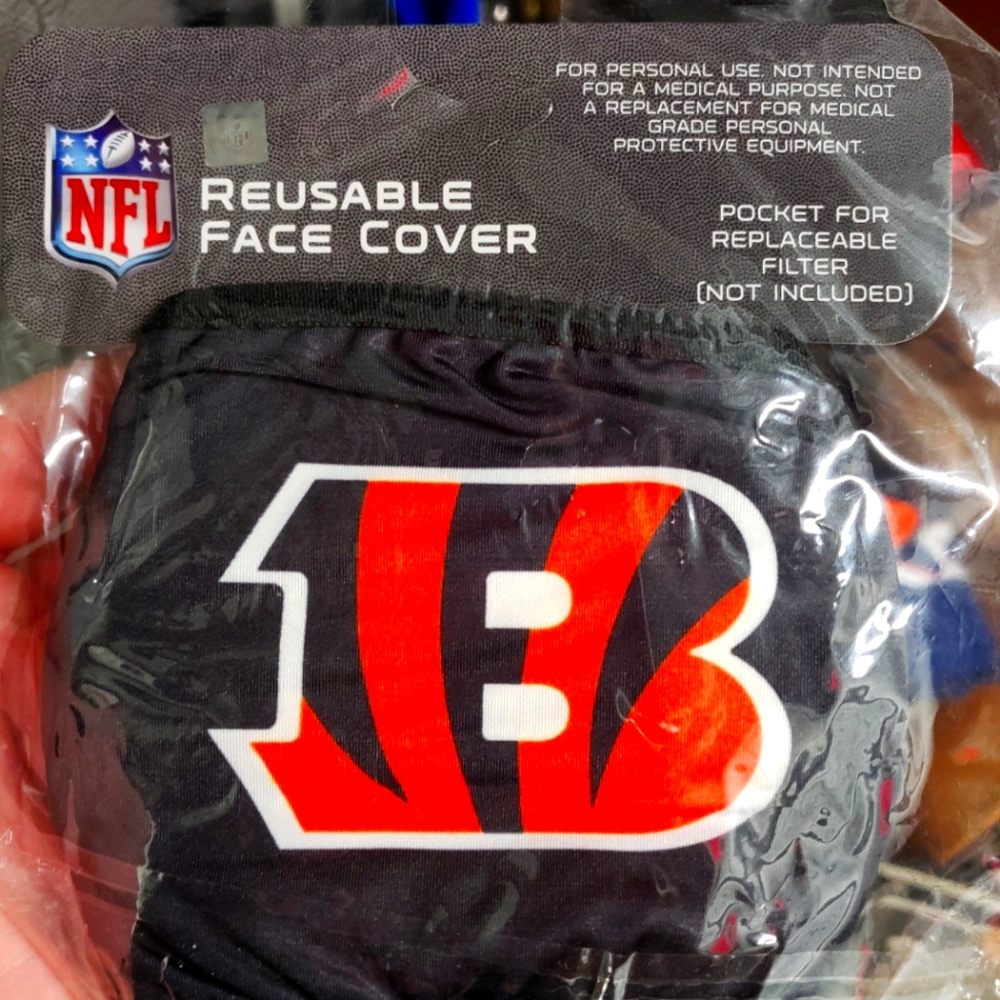 Cincinnati Bengals Foco NFL Facemask BNWT